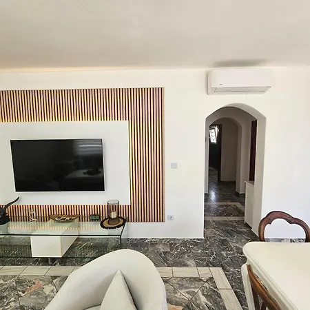 Casa Carmel Kamen