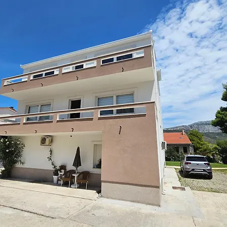 Casa Carmel Kamen