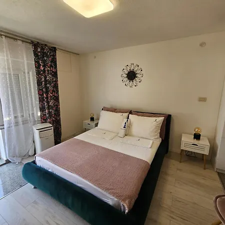 Casa Carmel Kamen